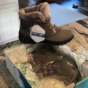 Baretraps Augustina Waterproof Women’s Winter boots